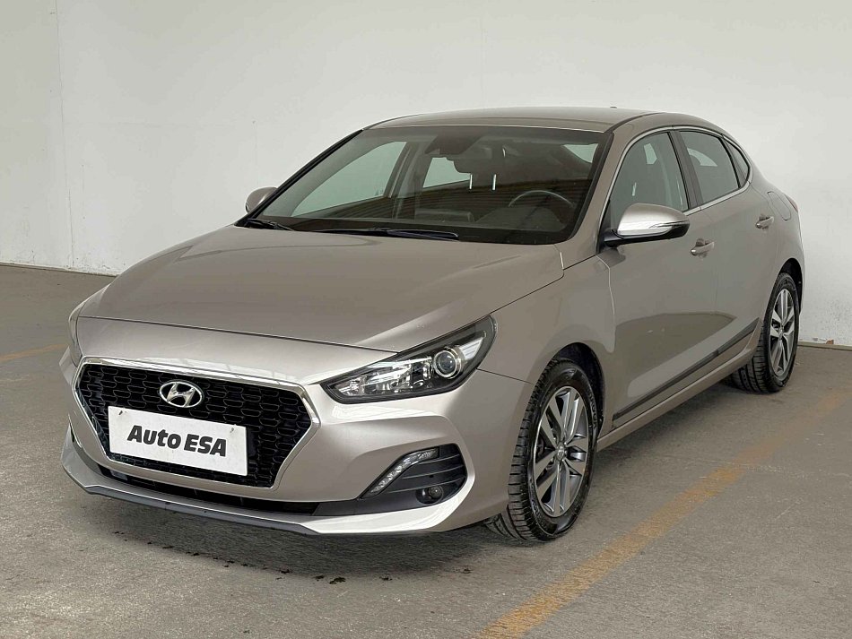 Hyundai I30 1.4 T-GDi Trikolor