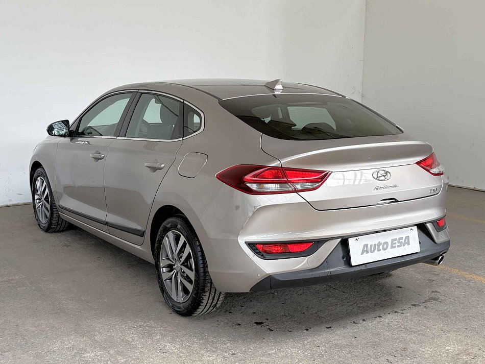 Hyundai I30 1.4 T-GDi Trikolor