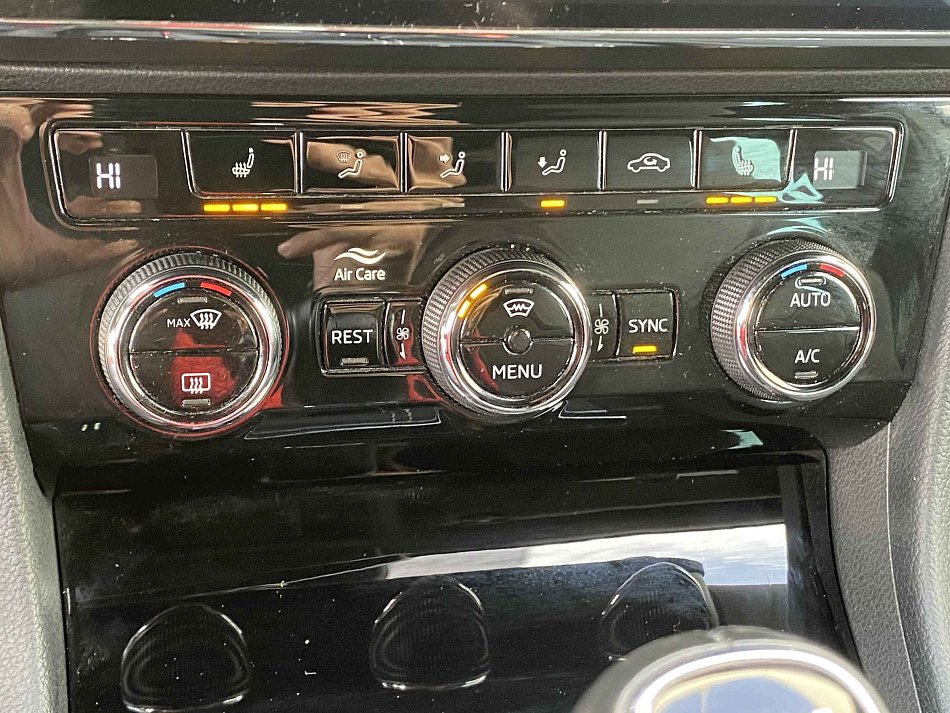 Škoda Superb III 2.0 TDi SportLine