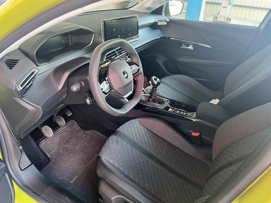 Peugeot 208 1.2PT 