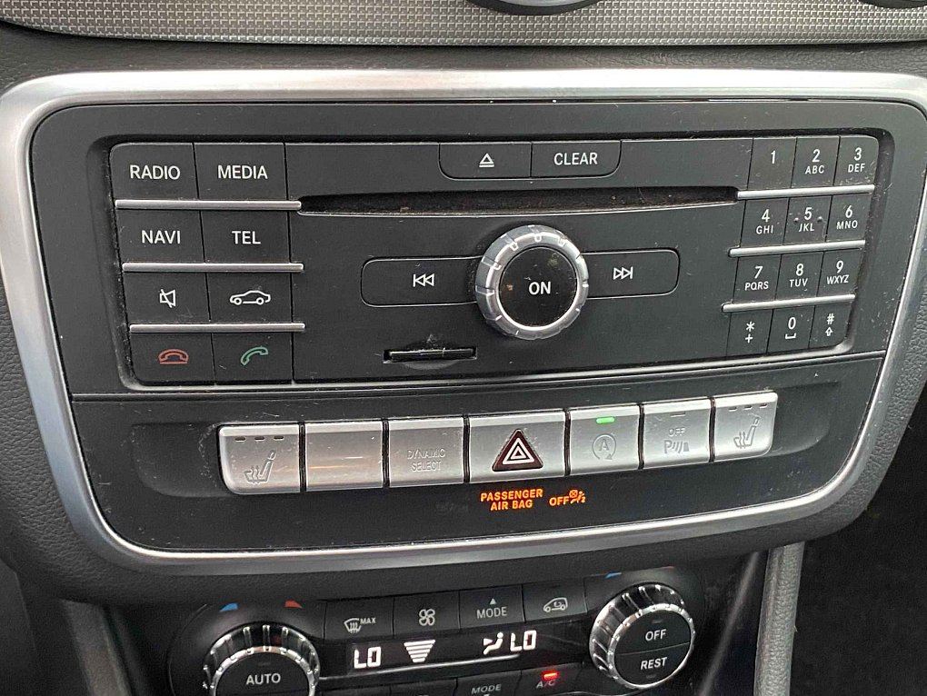 Mercedes-Benz CLA 1.6T  CLA 200