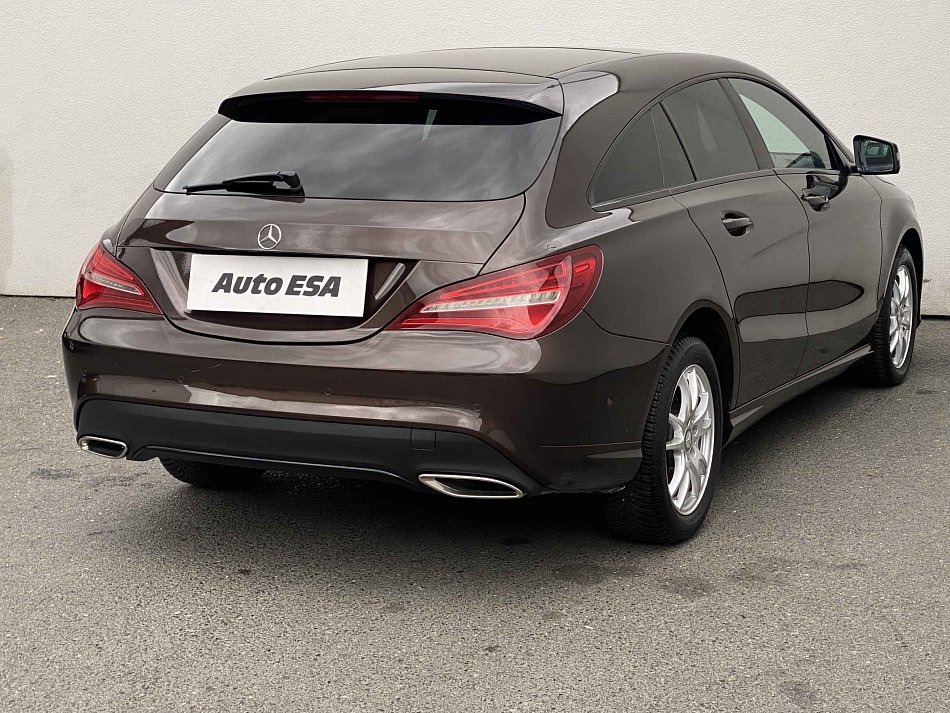 Mercedes-Benz CLA 1.6T  CLA 200