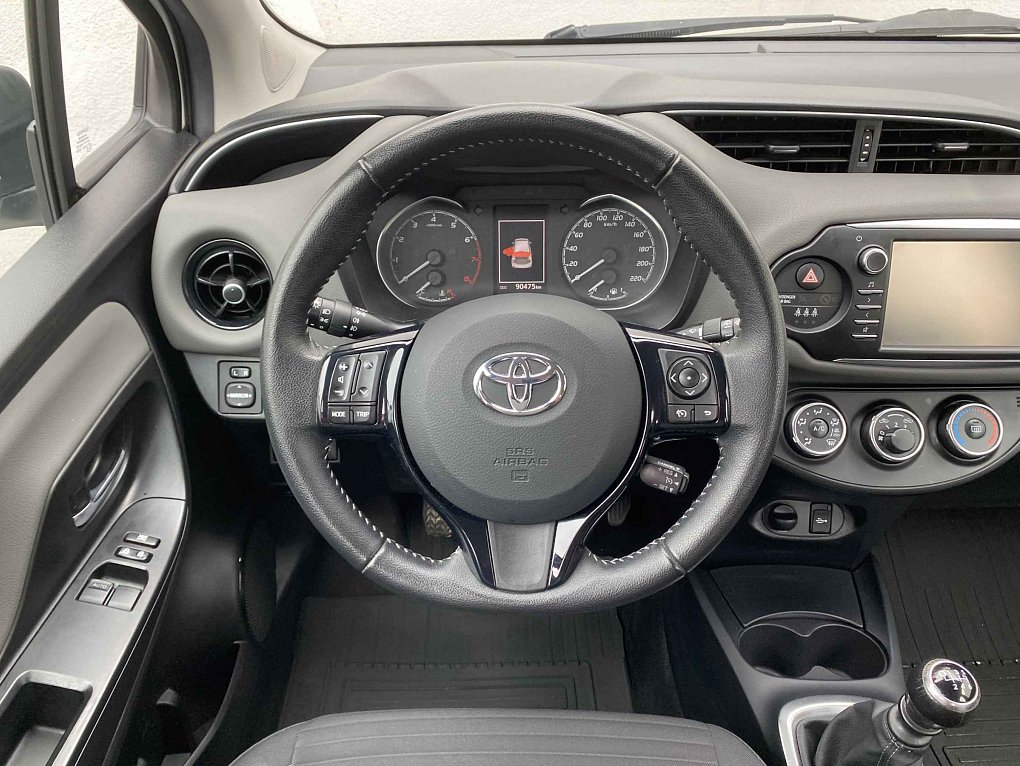 Toyota Yaris 1.5 i 