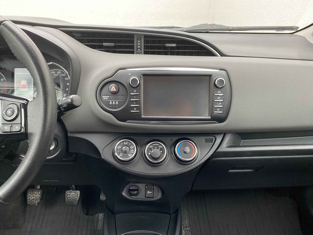 Toyota Yaris 1.5 i 