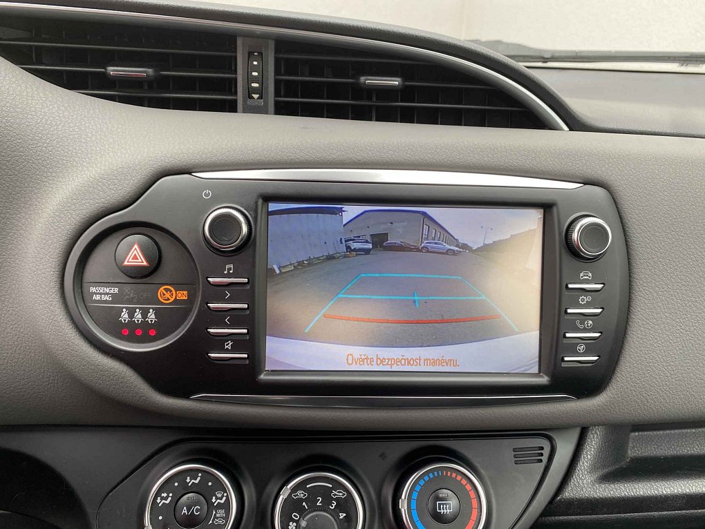 Toyota Yaris 1.5 i 