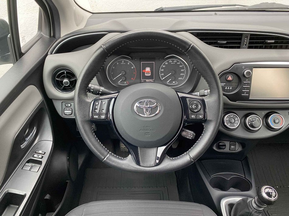 Toyota Yaris 1.5 i 