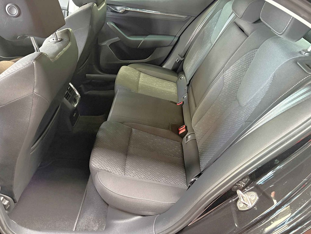 Škoda Octavia IV 1.5 TSI 