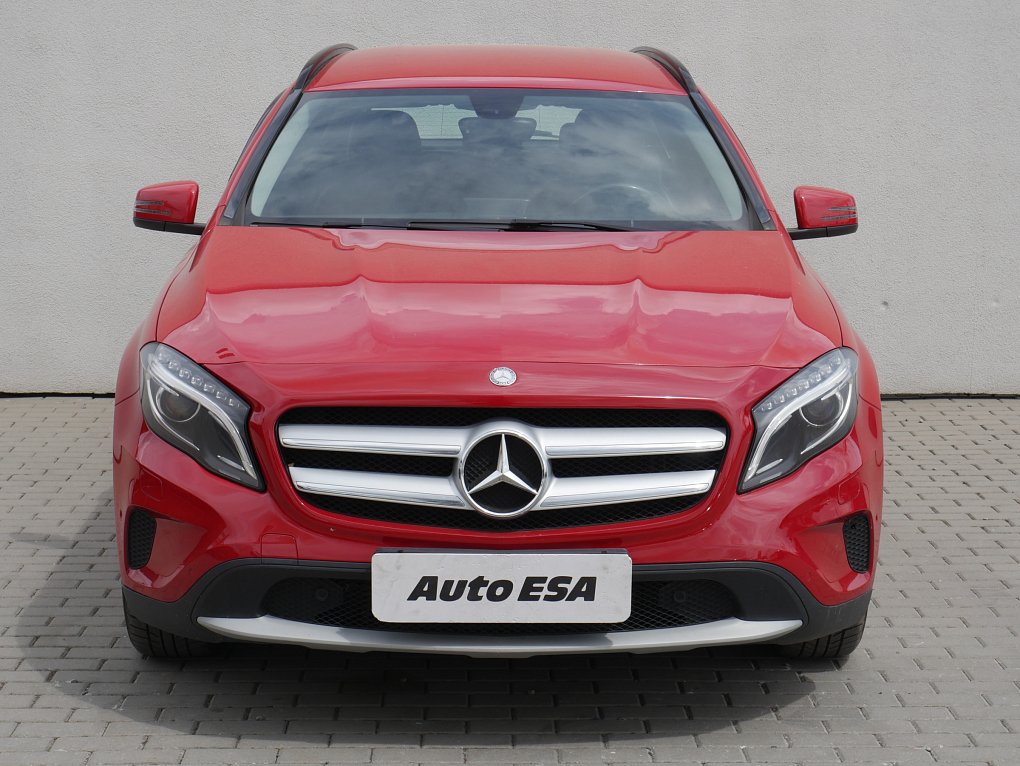 Mercedes-Benz GLA 2.0i  GLA 250  4Matic