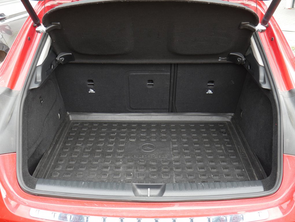 Mercedes-Benz GLA 2.0i  GLA 250  4Matic