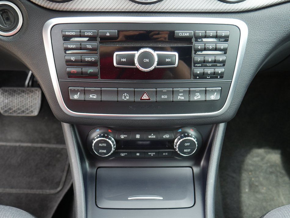 Mercedes-Benz GLA 2.0i  GLA 250  4Matic