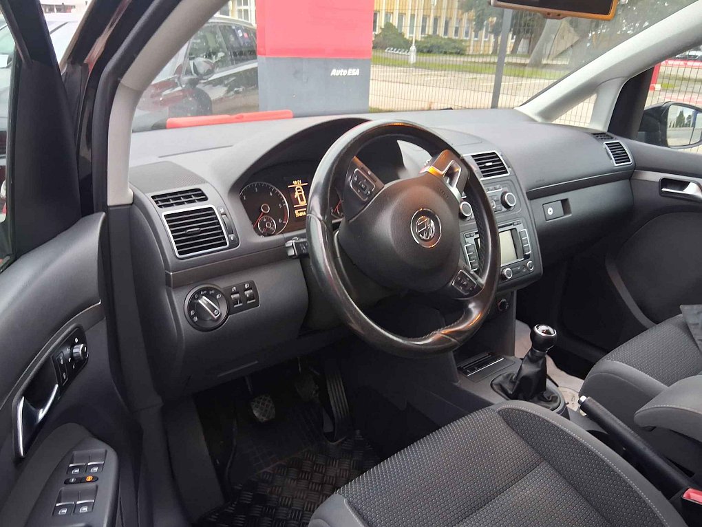 Volkswagen Touran 2.0 TDi 