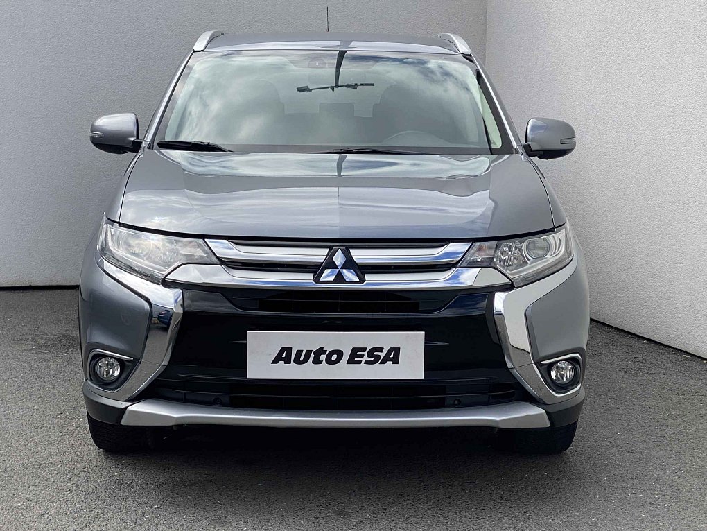 Mitsubishi Outlander 2.0 MiVEC Invite 4WD