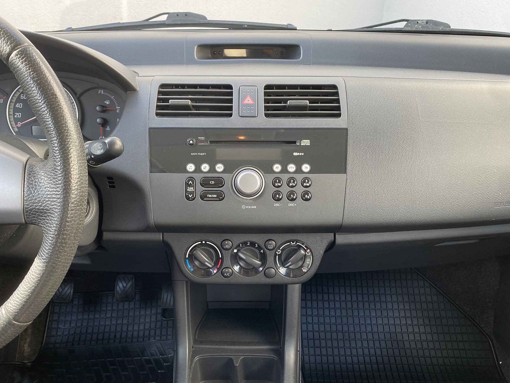 Suzuki Swift 1.3i 