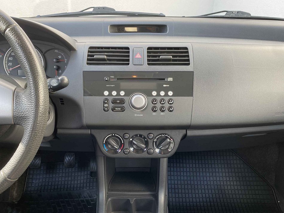 Suzuki Swift 1.3i 