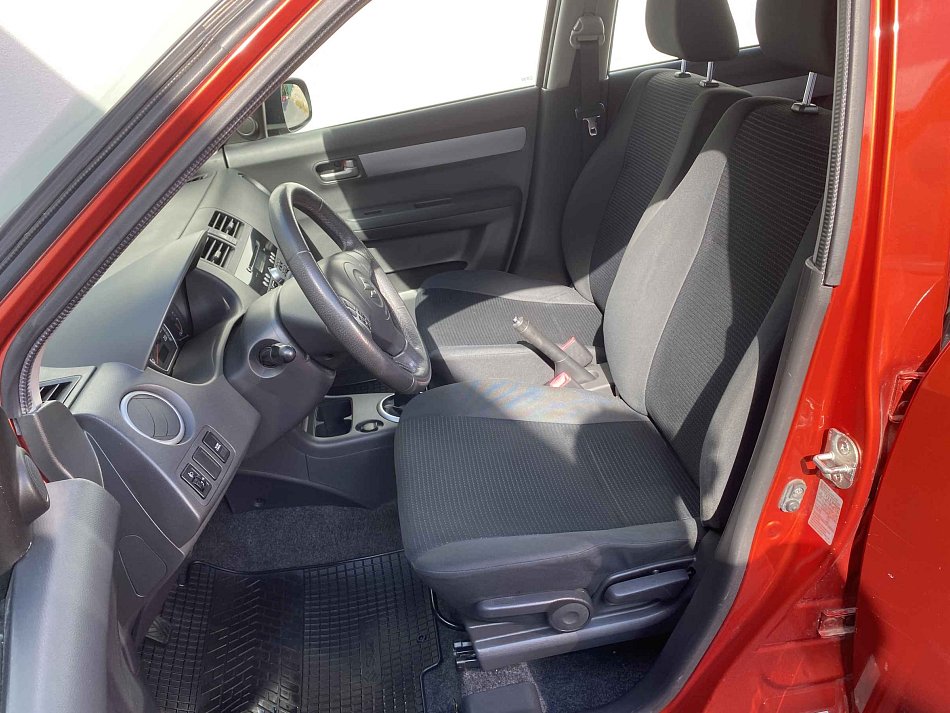 Suzuki Swift 1.3i 