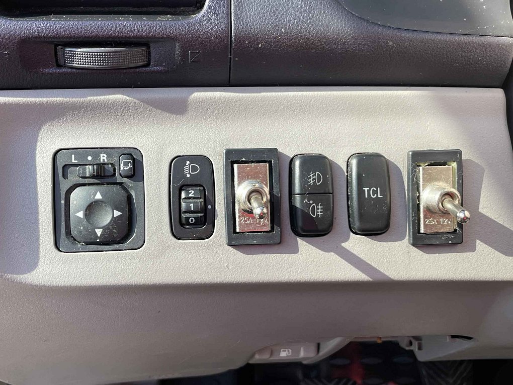 Mitsubishi Grandis 2.4i 