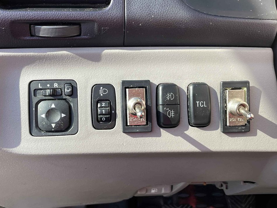 Mitsubishi Grandis 2.4i 