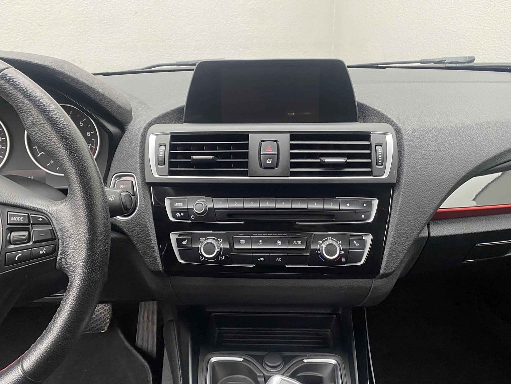 BMW Řada 1 1.5i Sport Line 118i