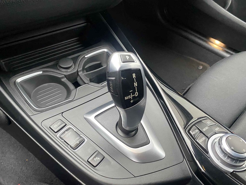 BMW Řada 1 1.5i Sport Line 118i