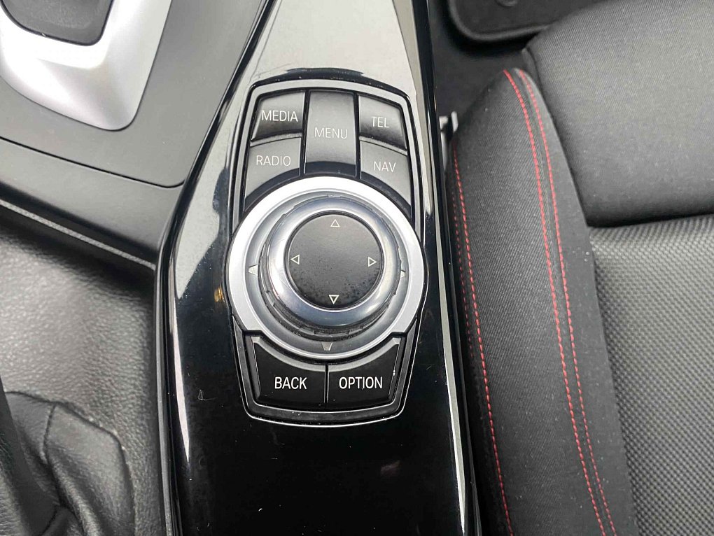 BMW Řada 1 1.5i Sport Line 118i