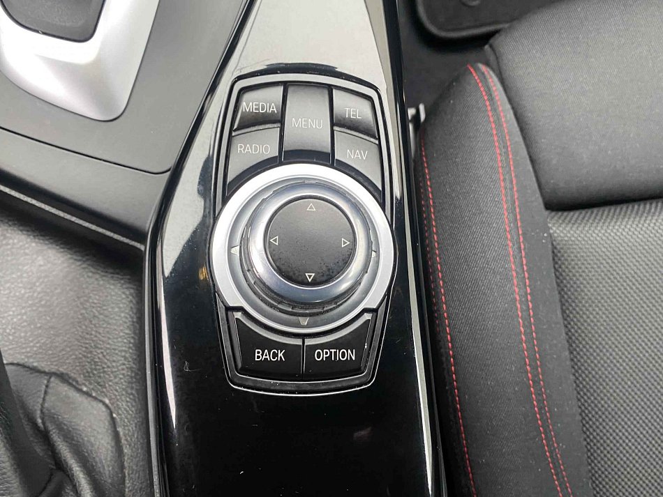 BMW Řada 1 1.5i Sport Line 118i