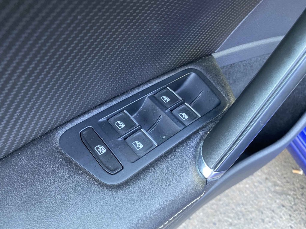 Volkswagen Golf 2.0 TSi R 4Motion