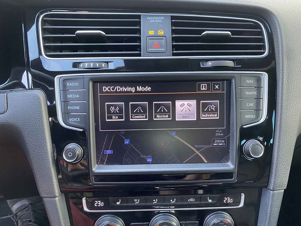 Volkswagen Golf 2.0 TSi R 4Motion