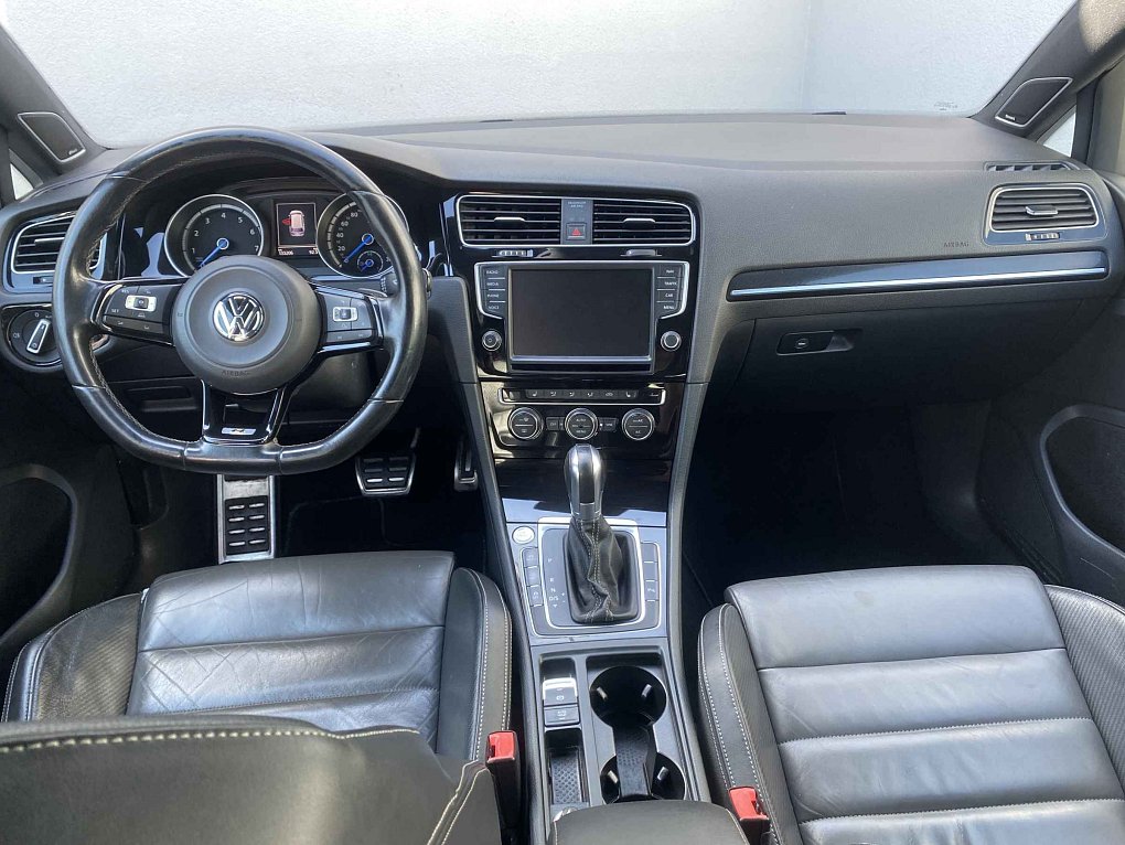Volkswagen Golf 2.0 TSi R 4Motion