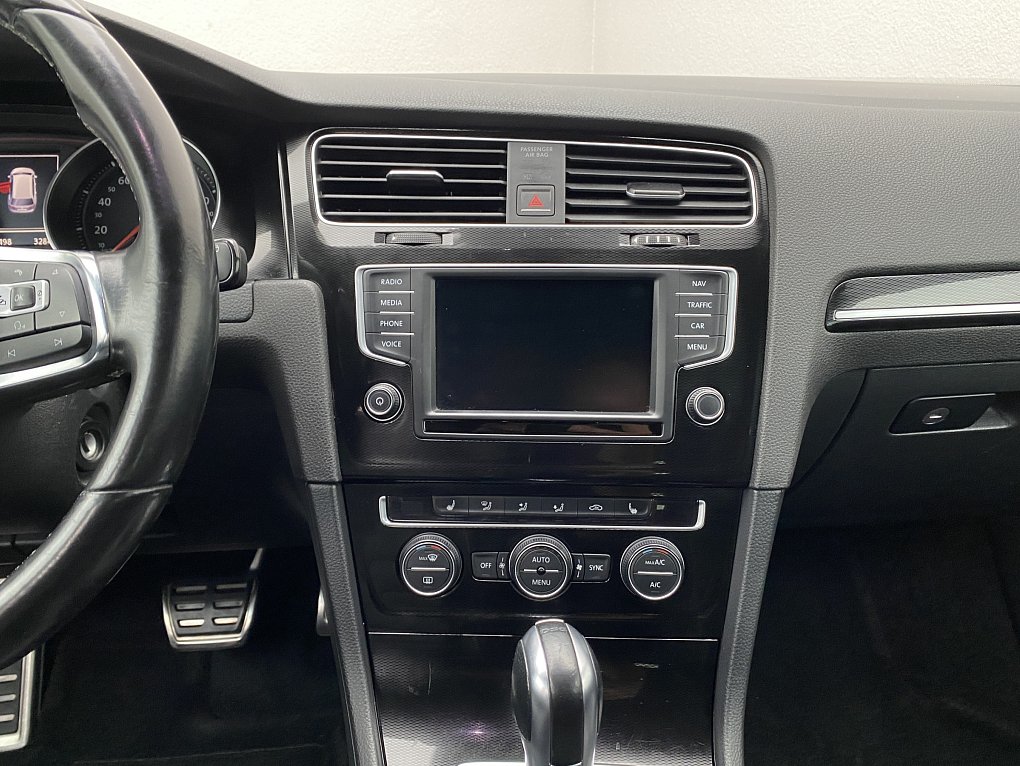 Volkswagen Golf 2.0TDi  GTD