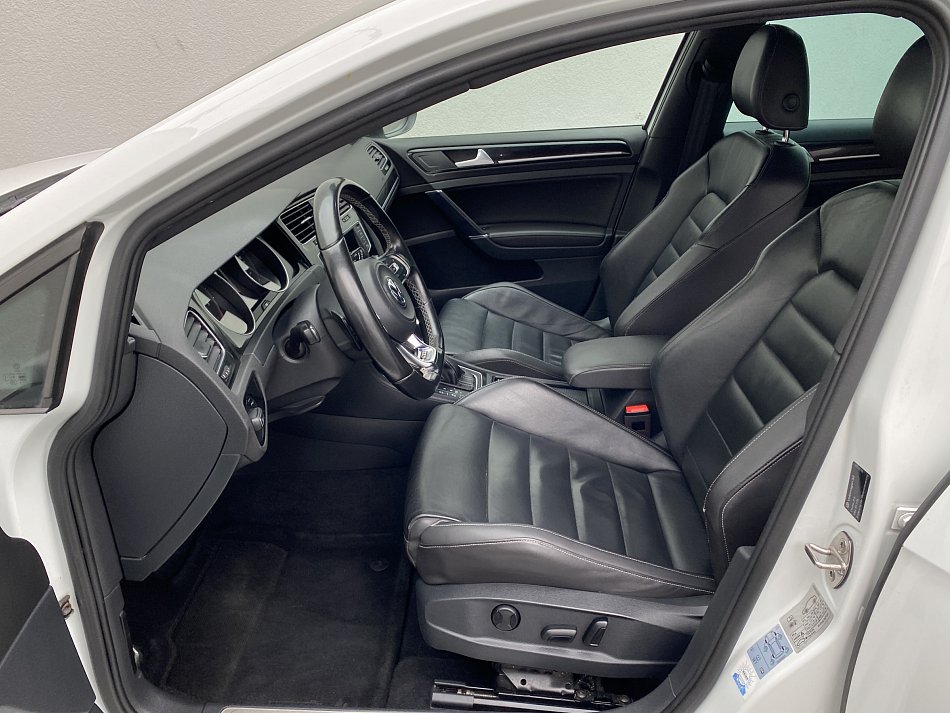 Volkswagen Golf 2.0TDi  GTD