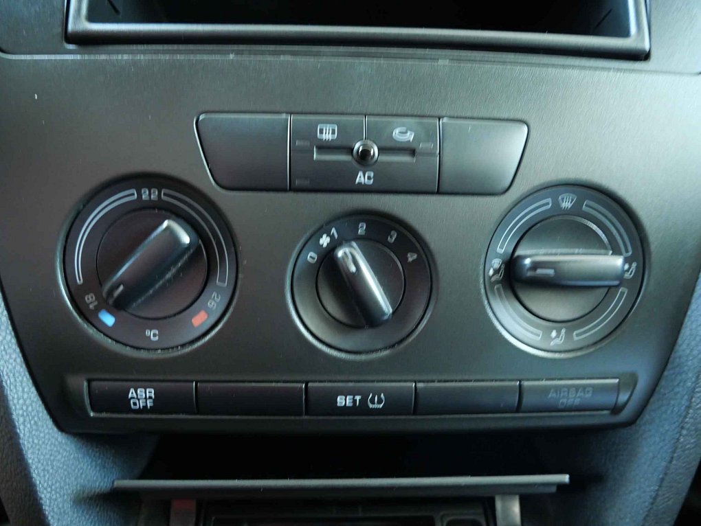 Škoda Octavia II 1.6i Ambiente