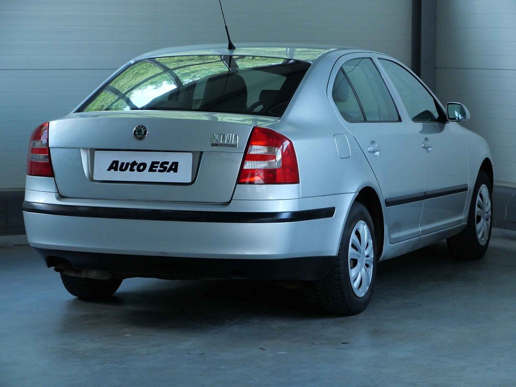 Škoda Octavia II 1.6i Ambiente