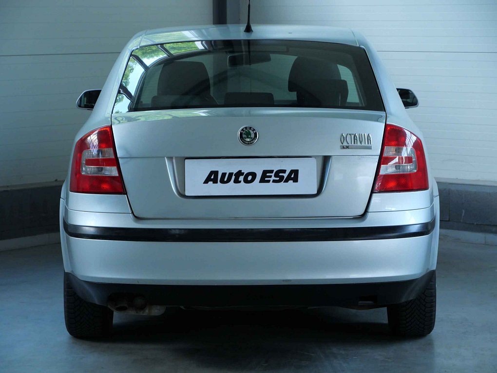 Škoda Octavia II 1.6i Ambiente