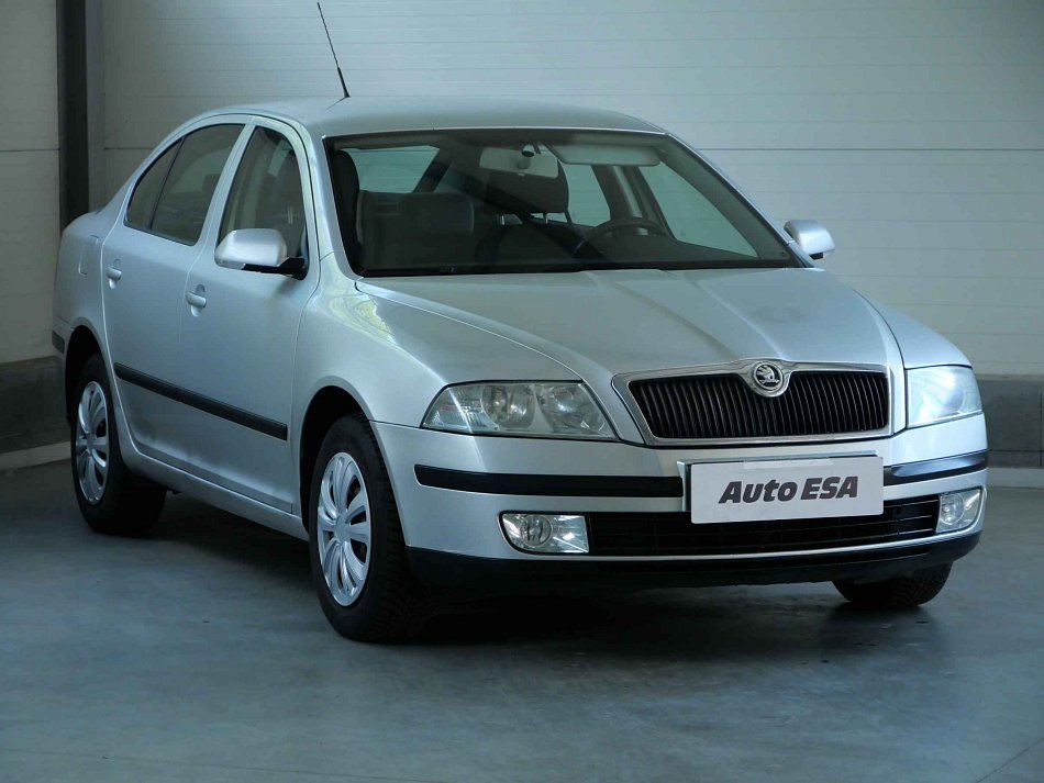 Škoda Octavia II 1.6i Ambiente
