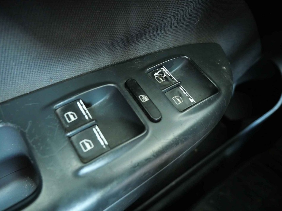 Škoda Octavia II 1.6i Ambiente