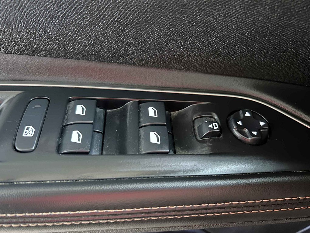 Peugeot 5008 2.0HDi 