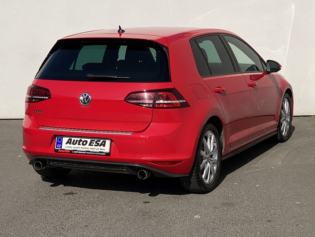 Volkswagen Golf 2.0 TSi GTi