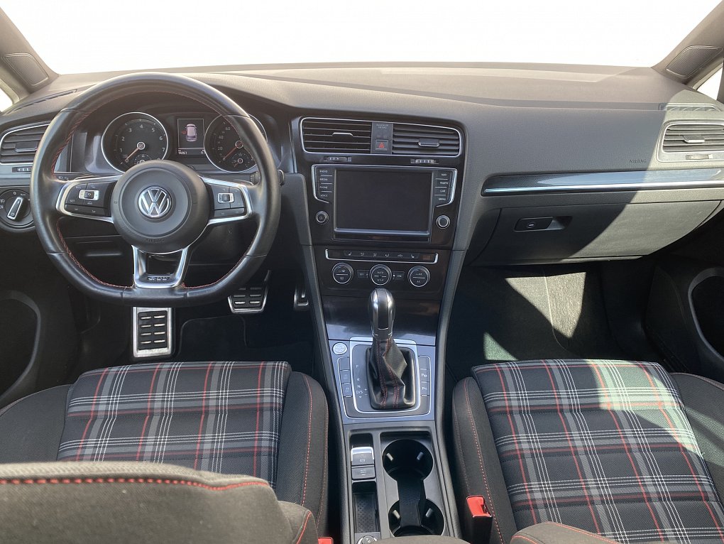 Volkswagen Golf 2.0 TSi GTi