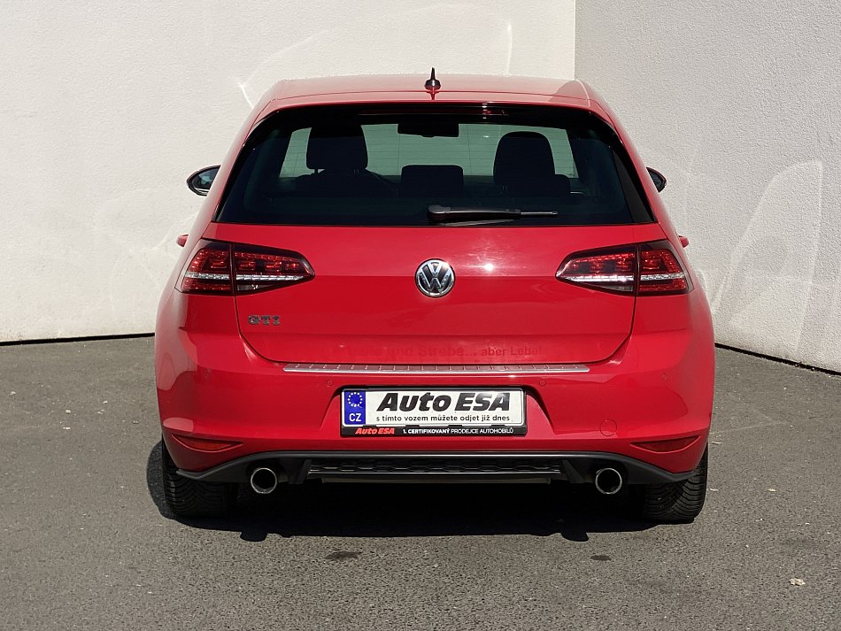 Volkswagen Golf 2.0 TSi GTi