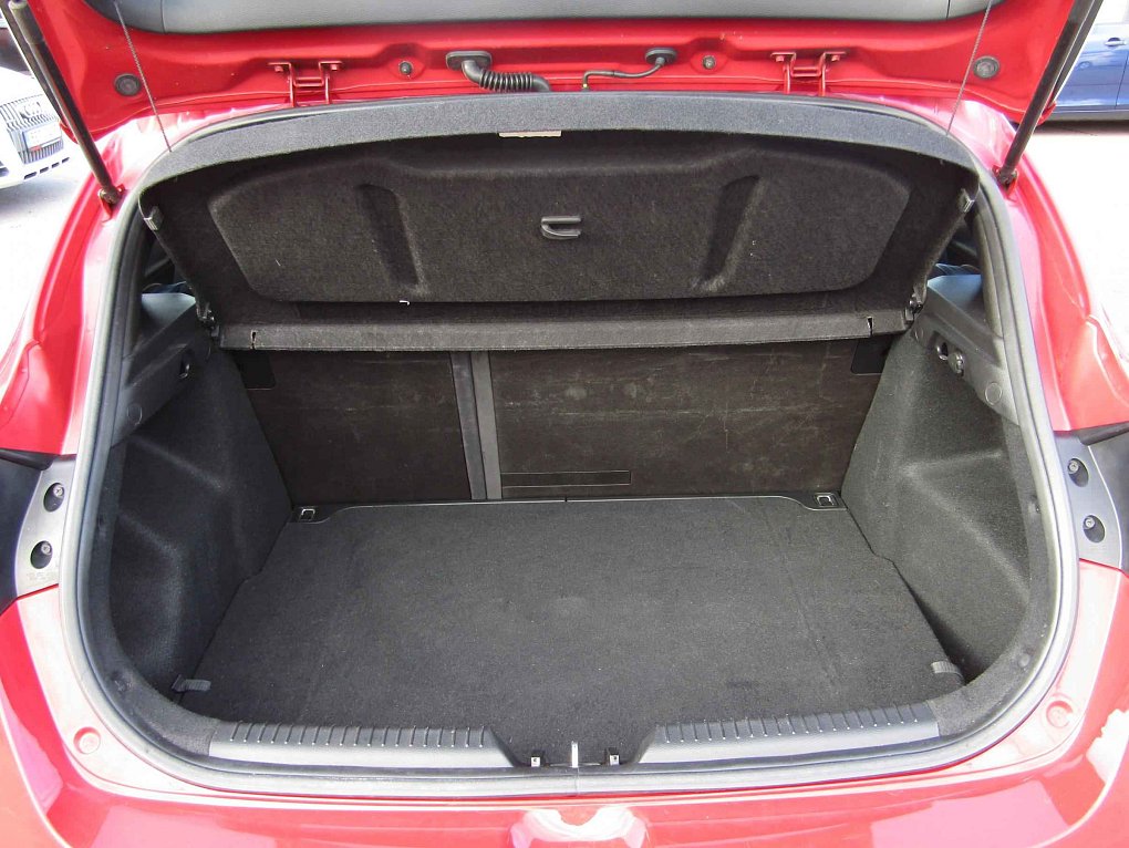Hyundai I30 1.6GDi Trikolor