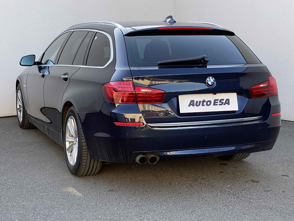 BMW Řada 5 2.0i LuxuryLine 528i xDrive