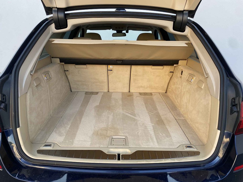 BMW Řada 5 2.0i LuxuryLine 528i xDrive