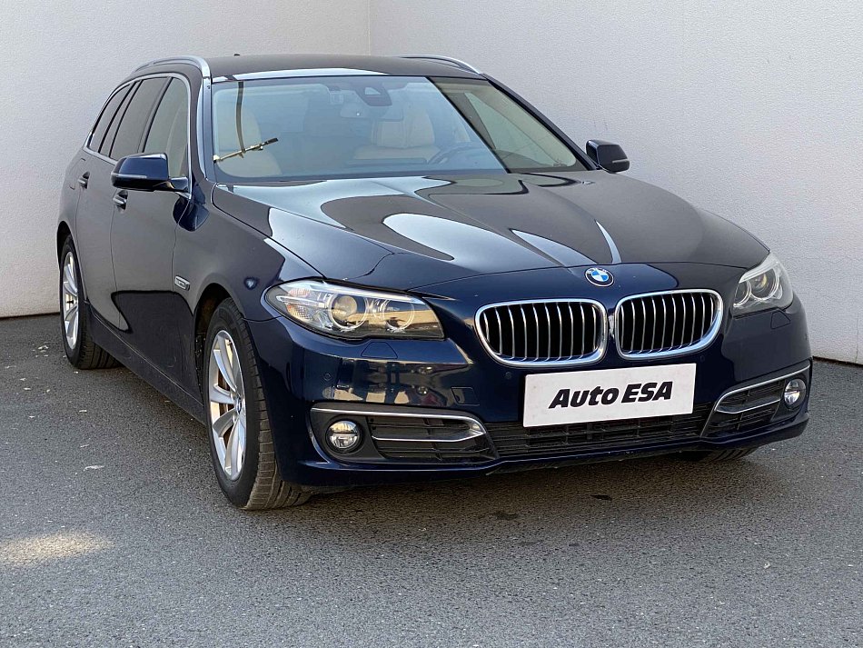 BMW Řada 5 2.0i LuxuryLine 528i xDrive