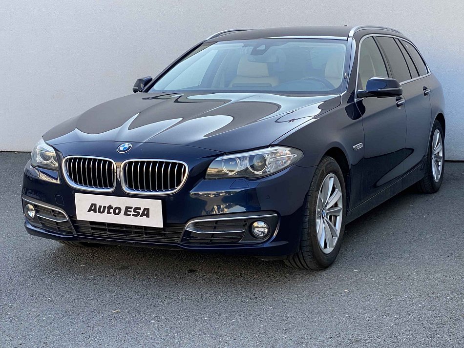 BMW Řada 5 2.0i LuxuryLine 528i xDrive