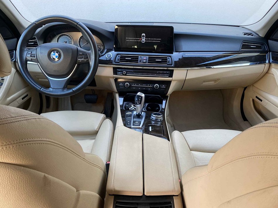 BMW Řada 5 2.0i LuxuryLine 528i xDrive