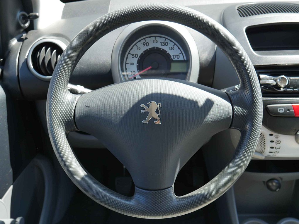 Peugeot 107 1.0i 