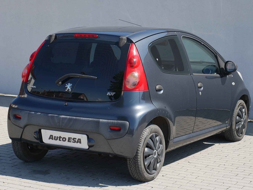 Peugeot 107 1.0i 