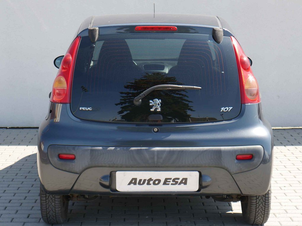 Peugeot 107 1.0i 