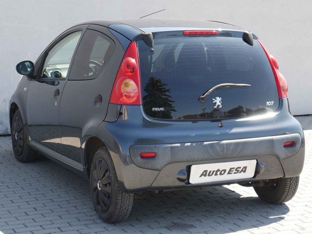 Peugeot 107 1.0i 