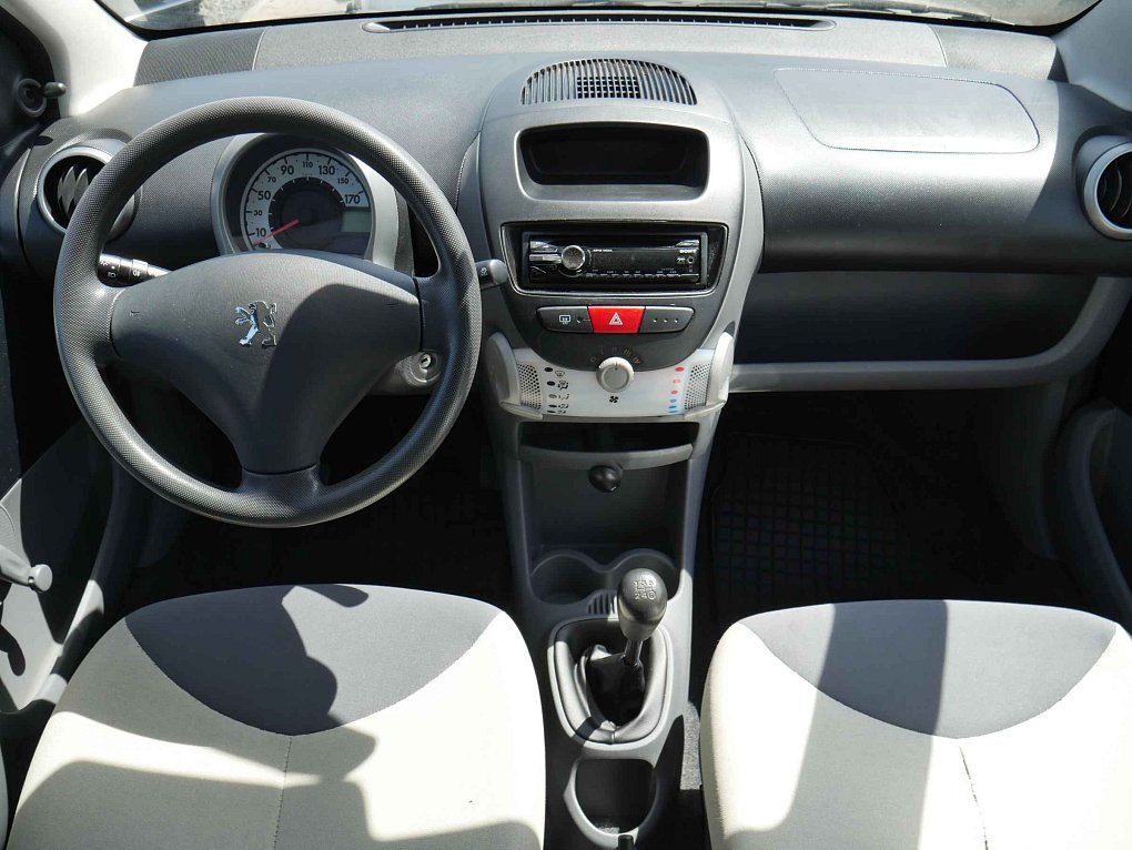 Peugeot 107 1.0i 